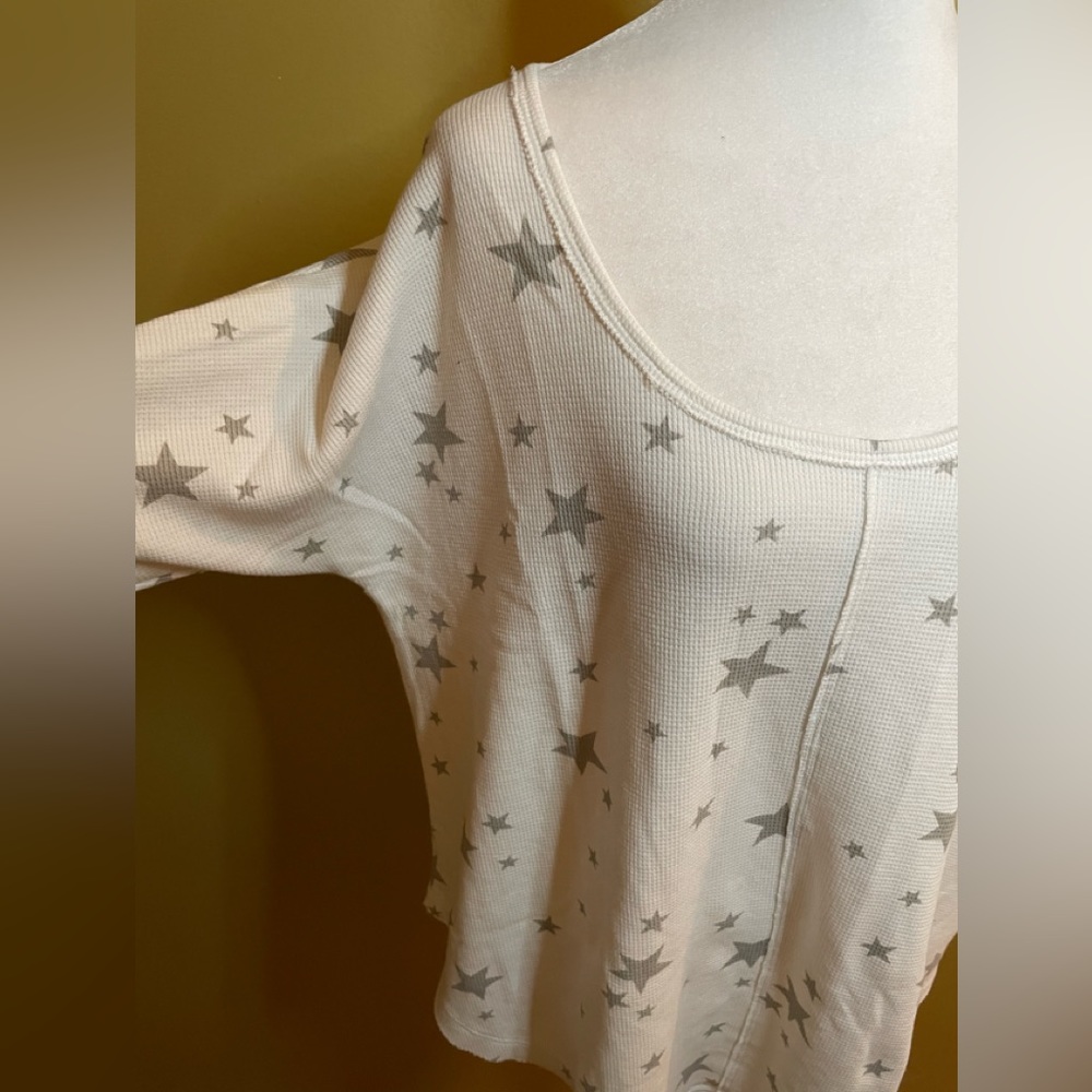 Lucky Brand Thermal Long Sleeve Top w/Gray Stars - XL - Picture 2 of 7